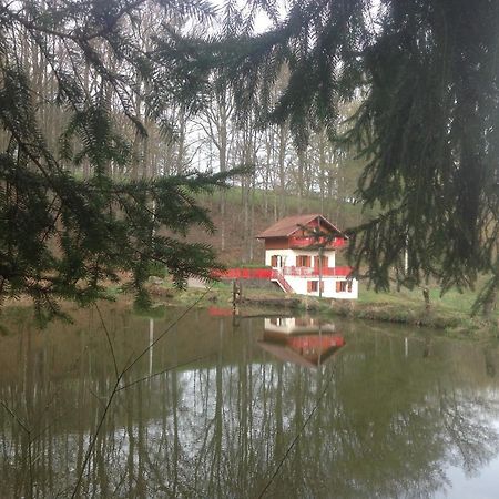 Gite Du Creux De La Goutte Xertigny Exterior foto